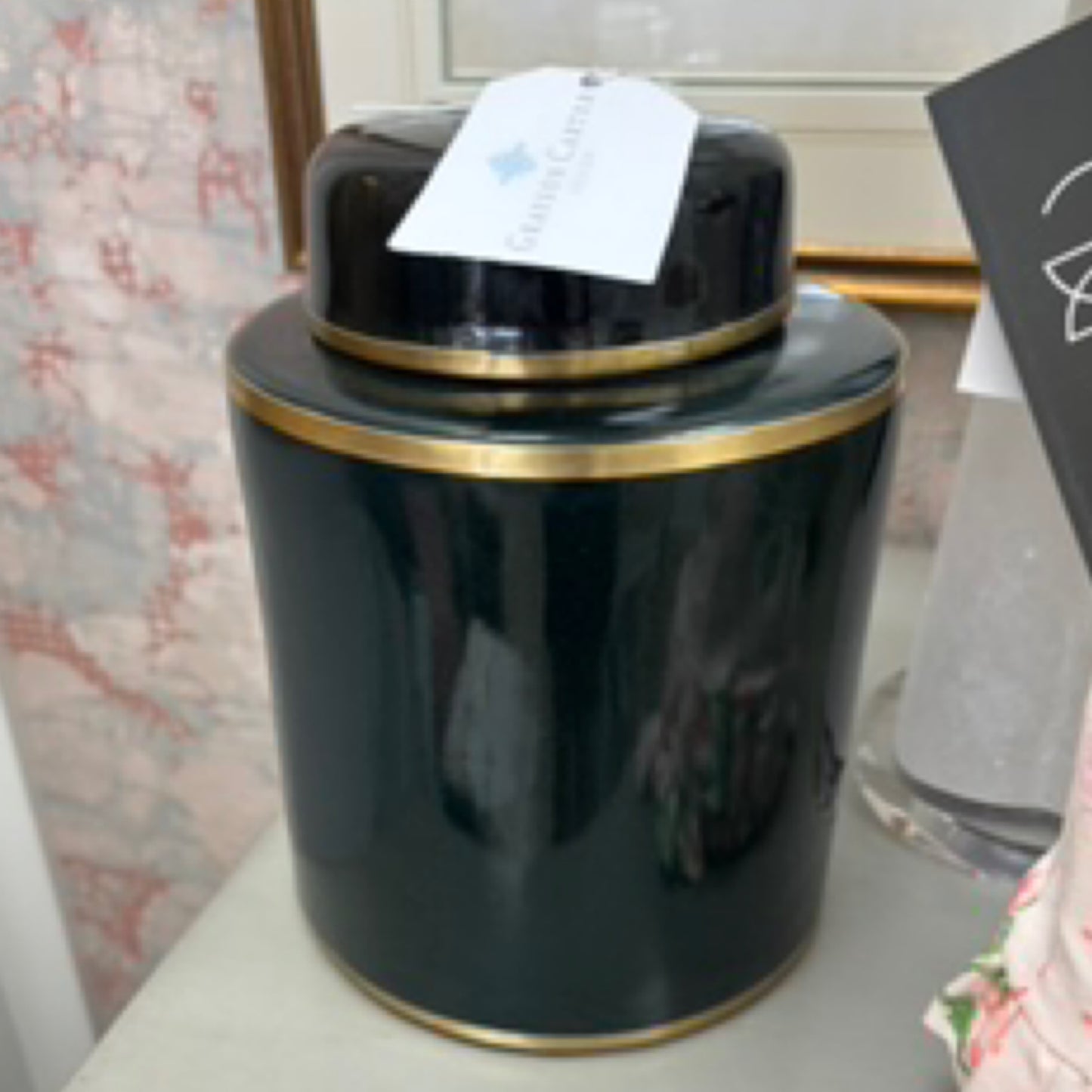 Black tea canister (small)