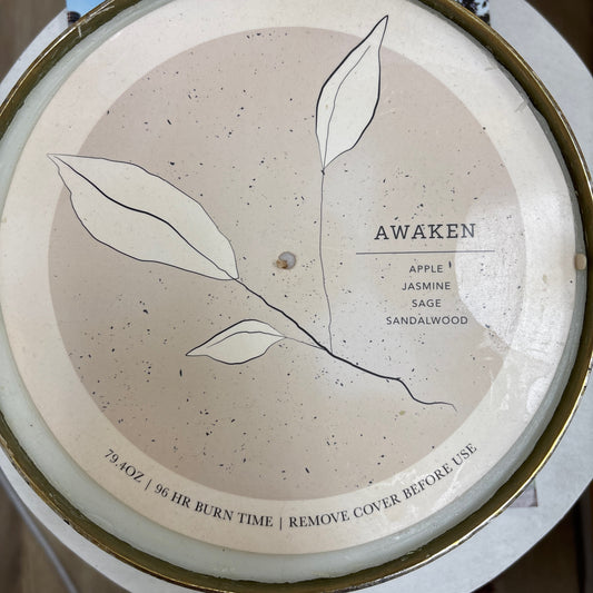 Awaken candle (79.4 OZ)