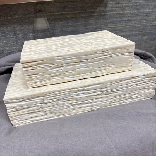 Ivory bone box (large)