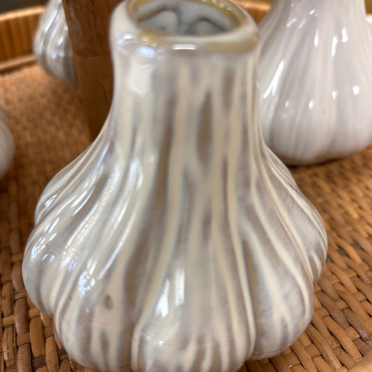 Bud vase white and tan