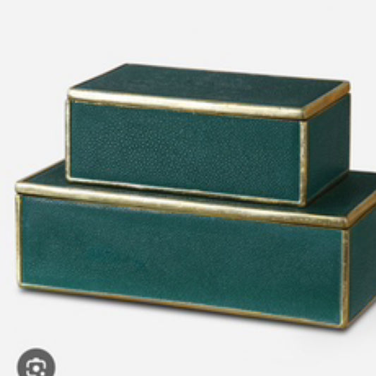 Karis small green box